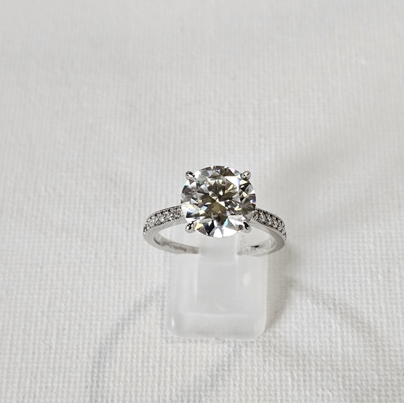 Gorgeous 5 Carat GRA Certified Moissanite Ring 💍 Sz 9! 18k/925 - Picture 6 of 11